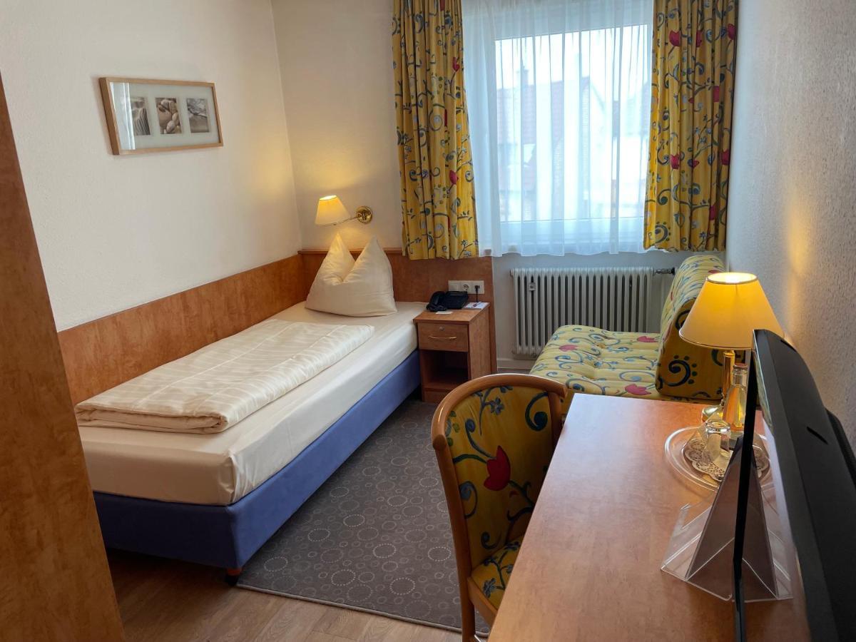 Hotel Ebnet Mutterstadt Kültér fotó
