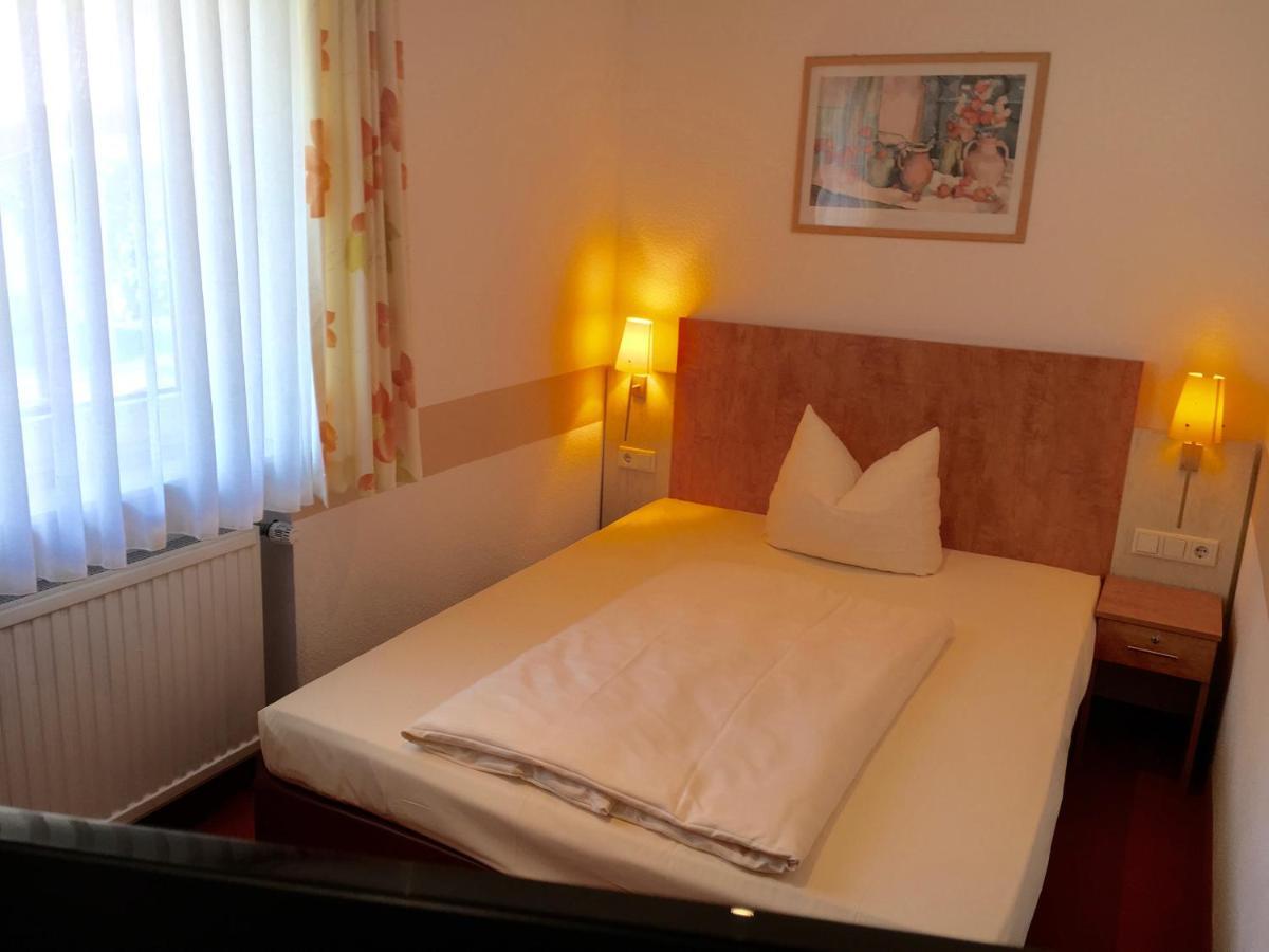 Hotel Ebnet Mutterstadt Kültér fotó