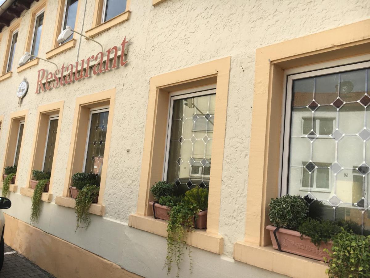 Hotel Ebnet Mutterstadt Kültér fotó
