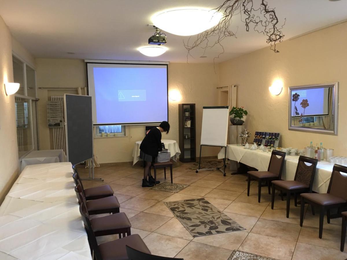 Hotel Ebnet Mutterstadt Kültér fotó